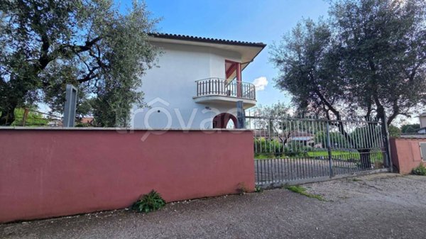 casa indipendente in vendita a Cave