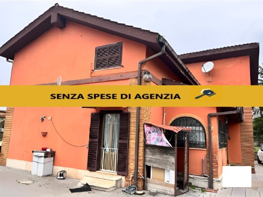 casa indipendente in vendita a Cave