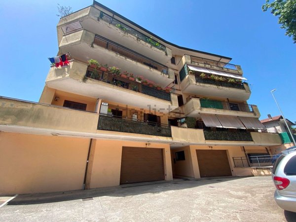 appartamento in vendita a Cave in zona San Bartolomeo