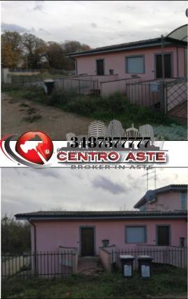 appartamento in vendita a Cave in zona San Bartolomeo