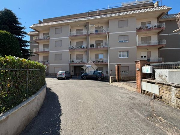 appartamento in vendita a Cave