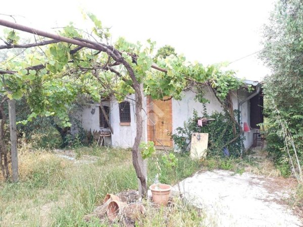 casa indipendente in vendita a Cave
