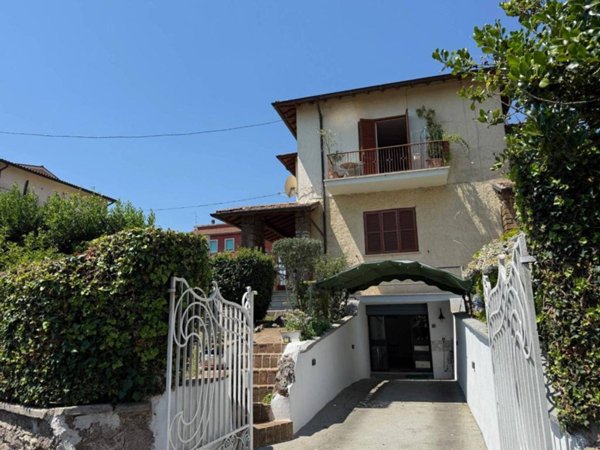 appartamento in vendita a Cave