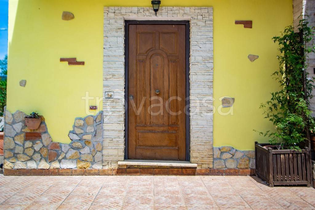 casa indipendente in vendita a Cave