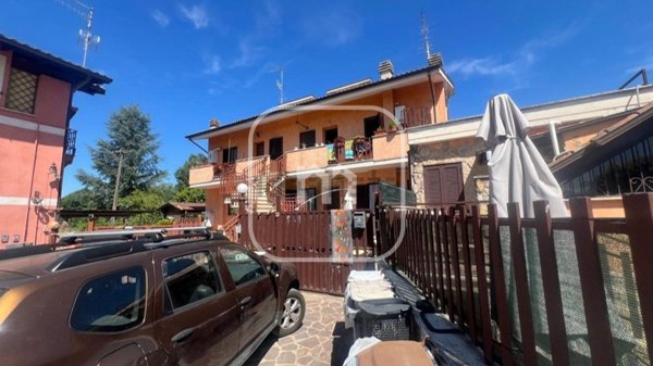 appartamento in vendita a Cave in zona San Bartolomeo