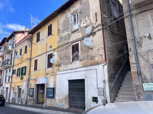 appartamento in vendita a Cave