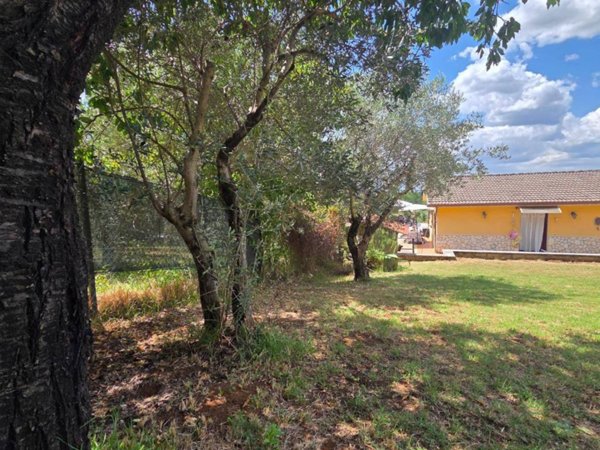 casa indipendente in vendita a Cave