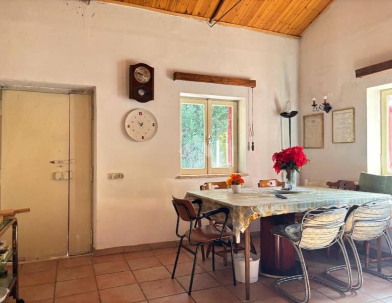 casa indipendente in vendita a Cave