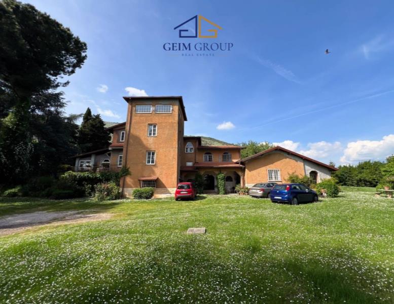 casa indipendente in vendita a Cave