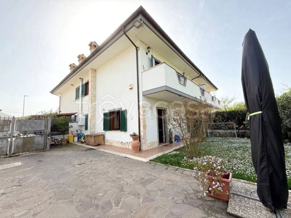 casa indipendente in vendita a Cave