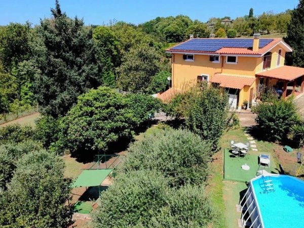 casa indipendente in vendita a Cave