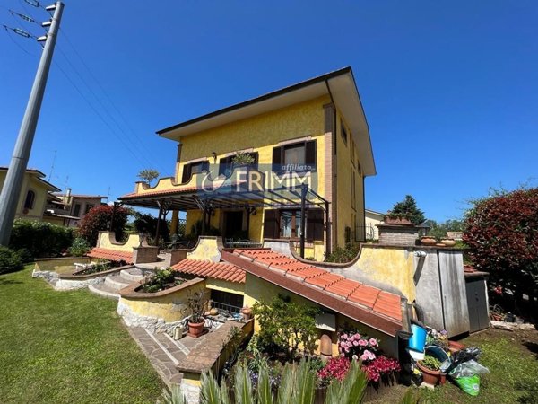 casa indipendente in vendita a Cave in zona San Bartolomeo
