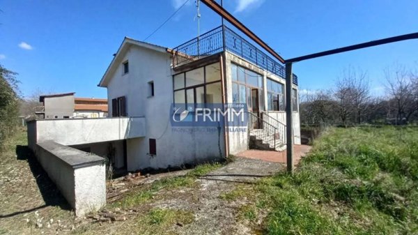 casa indipendente in vendita a Cave in zona San Bartolomeo