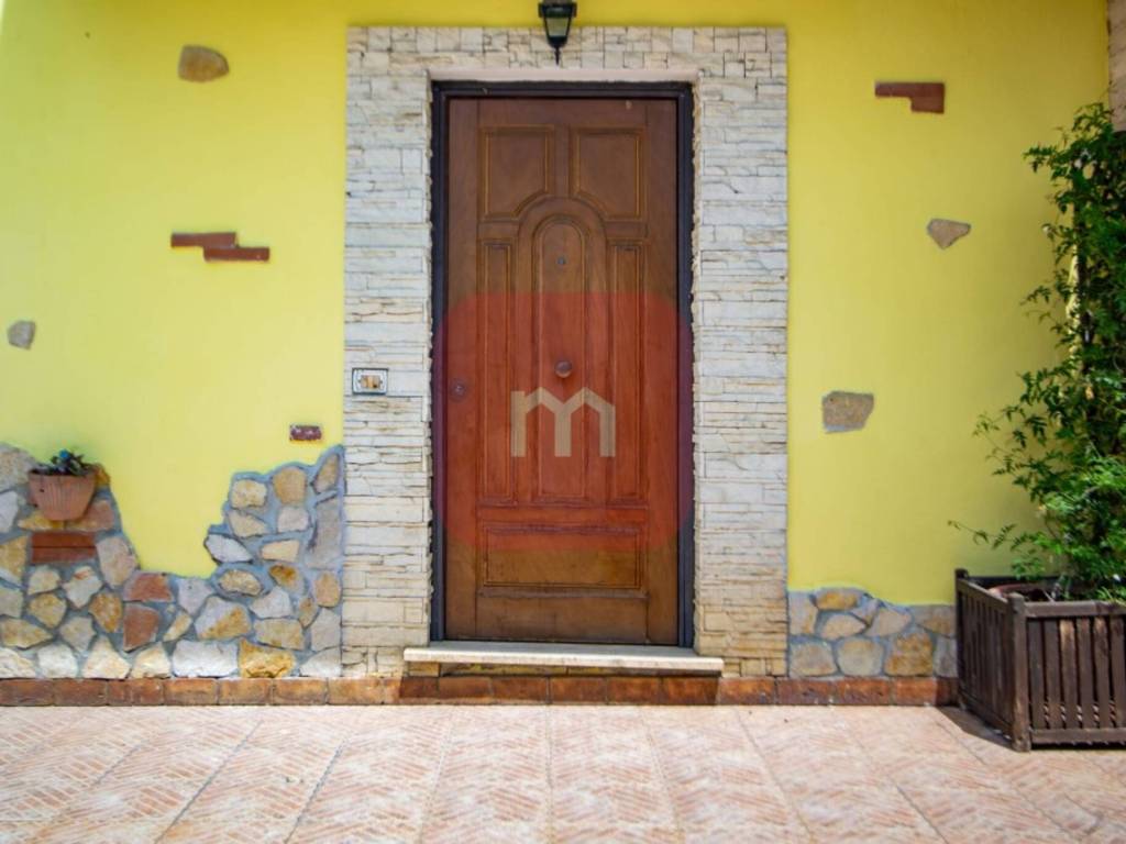 casa indipendente in vendita a Cave