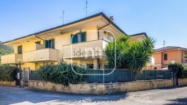 appartamento in vendita a Cave