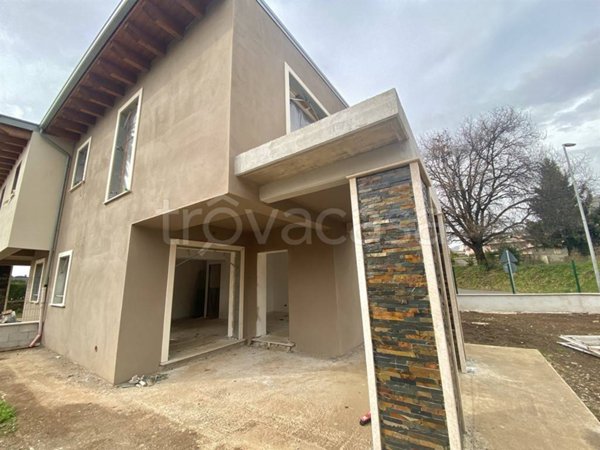 casa indipendente in vendita a Cave