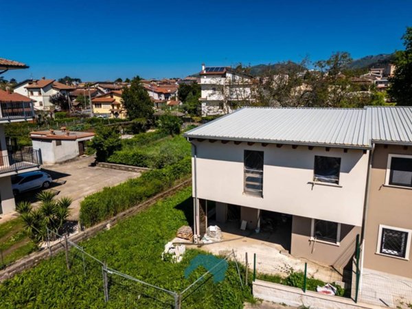 casa indipendente in vendita a Cave