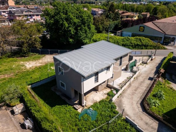 casa indipendente in vendita a Cave