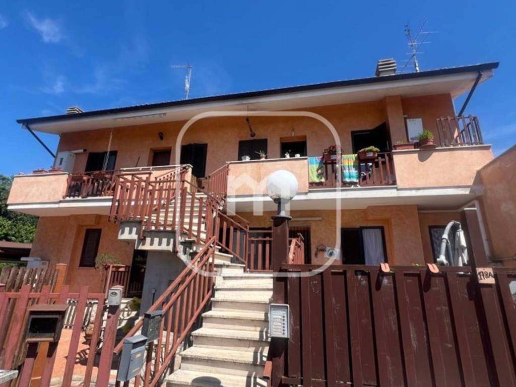 appartamento in vendita a Cave in zona San Bartolomeo