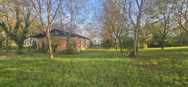 locale di sgombero in vendita a Cave