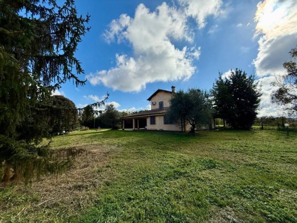 casa indipendente in vendita a Cave in zona Collepalme