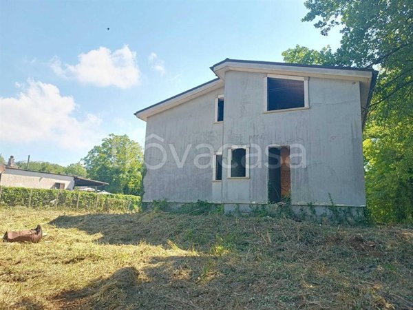 casa indipendente in vendita a Cave in zona San Bartolomeo