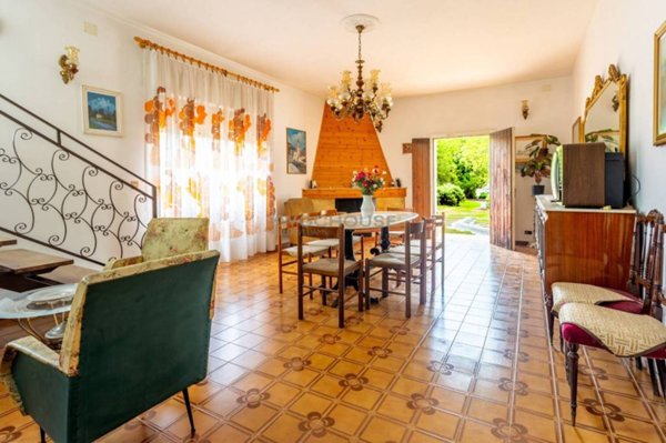 casa indipendente in vendita a Cave in zona San Bartolomeo