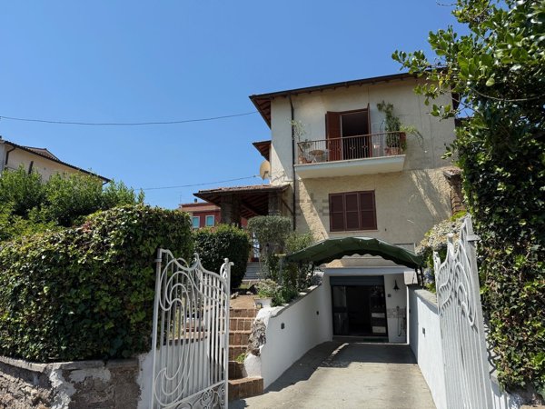 appartamento in vendita a Cave