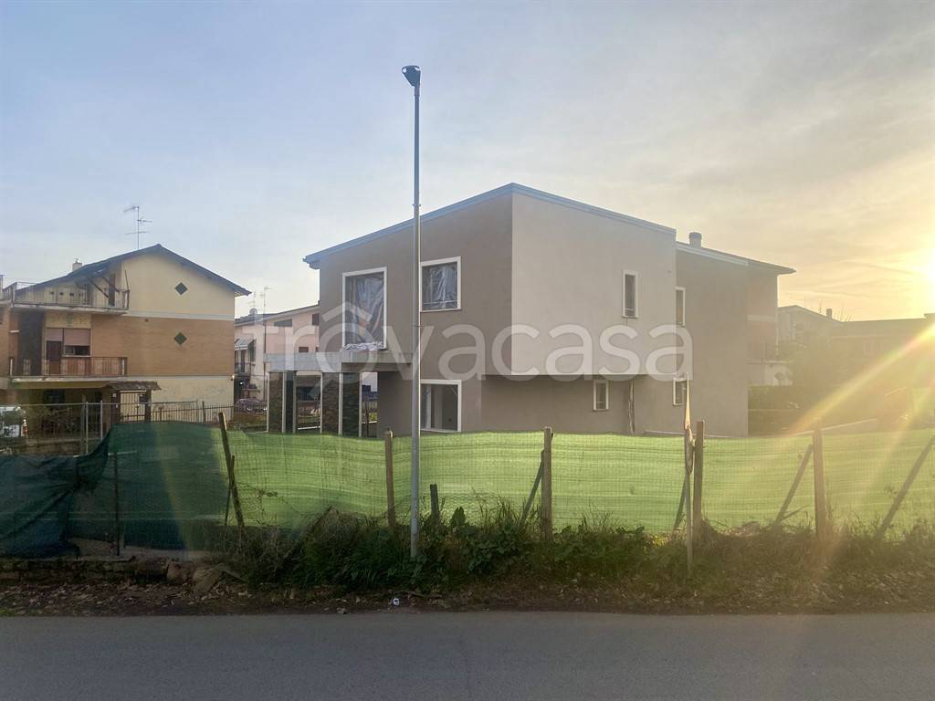 casa indipendente in vendita a Cave