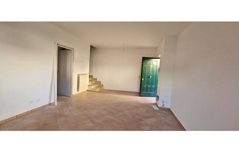 casa indipendente in vendita a Cave