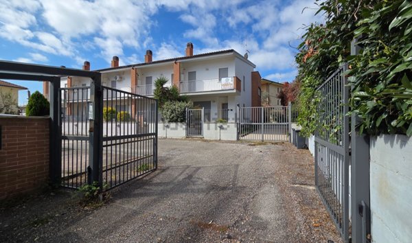 casa indipendente in vendita a Cave