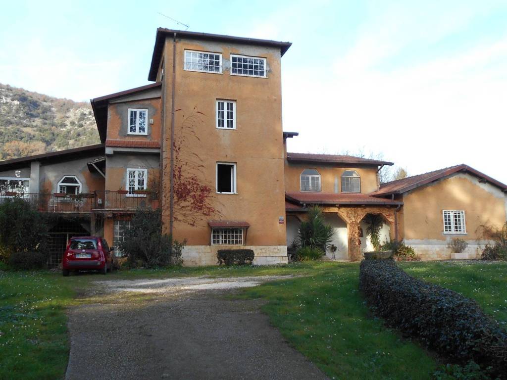 villa in vendita a Cave