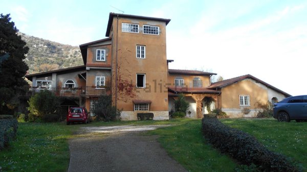 villa in vendita a Cave