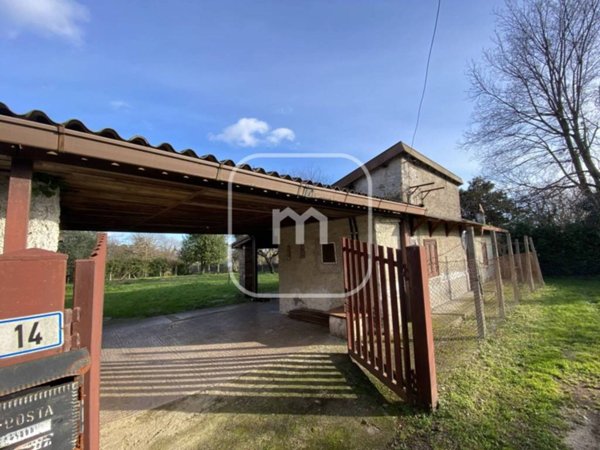 casa indipendente in vendita a Cave in zona San Bartolomeo