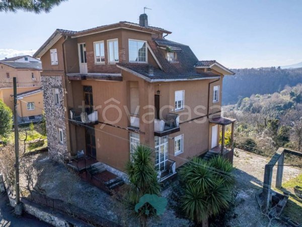 casa indipendente in vendita a Cave