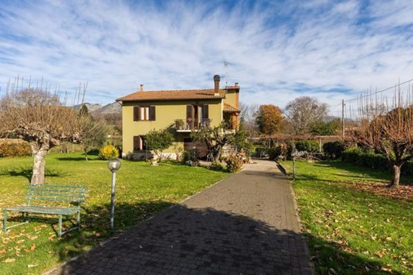 casa indipendente in vendita a Cave