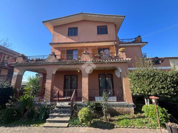 appartamento in vendita a Cave