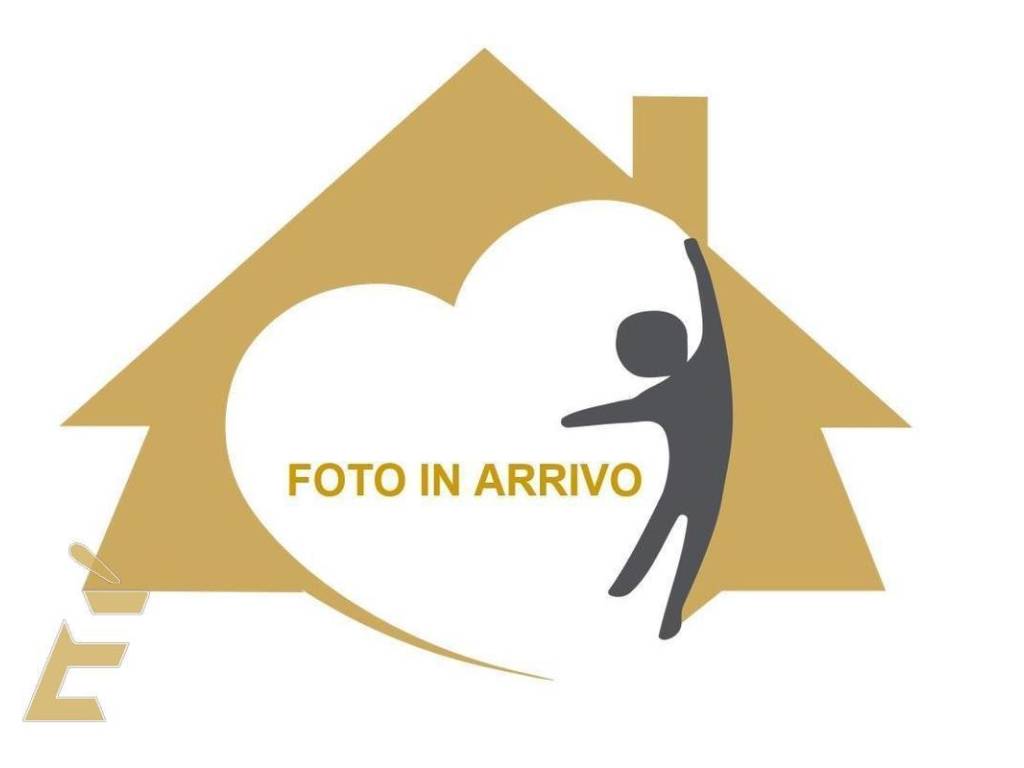 casa indipendente in vendita a Cave