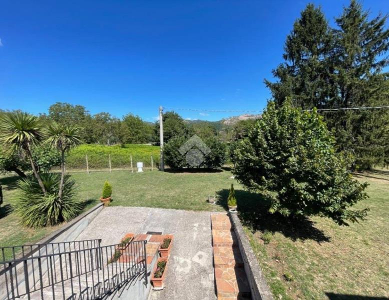 casa indipendente in vendita a Cave in zona San Bartolomeo