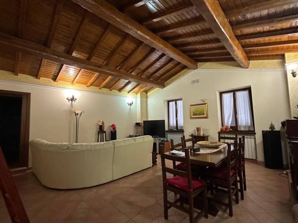 appartamento in vendita a Cave