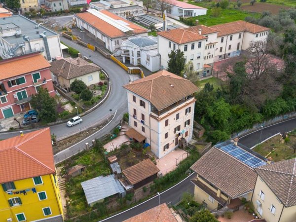 appartamento in vendita a Cave in zona Collepalme