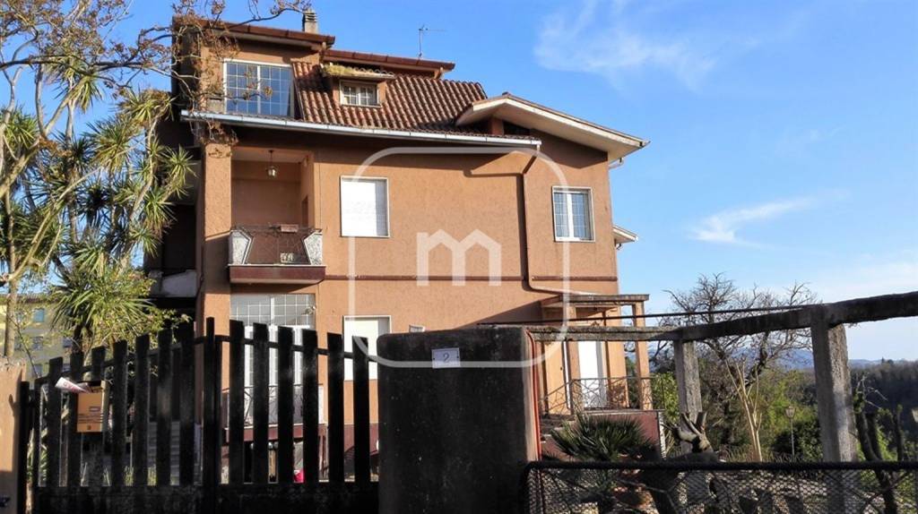 casa indipendente in vendita a Cave