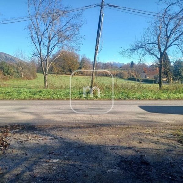 negozio in vendita a Cave in zona San Bartolomeo