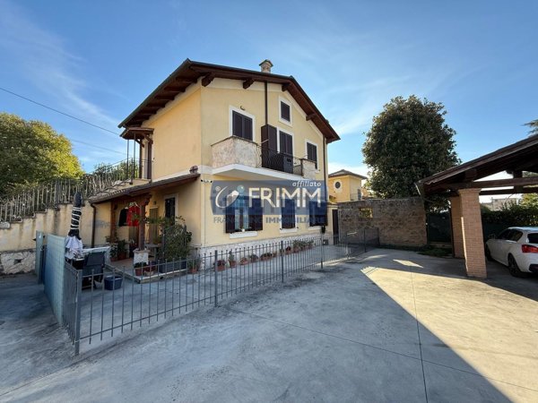 appartamento in vendita a Cave