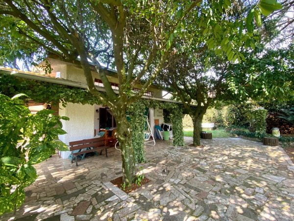 casa indipendente in vendita a Cave