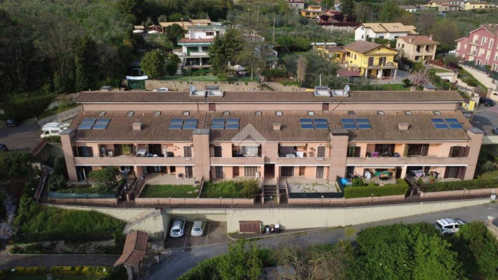 appartamento in vendita a Cave