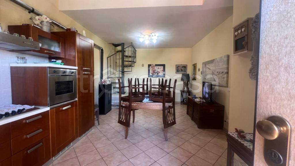 appartamento in vendita a Cave in zona San Bartolomeo