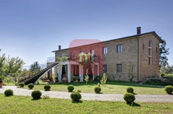 casa indipendente in vendita a Cave