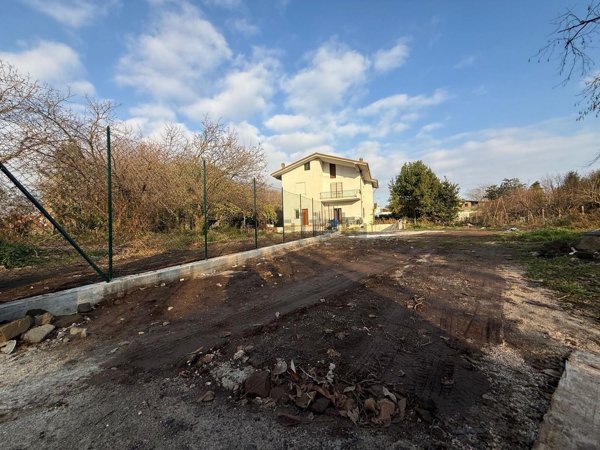 casa indipendente in vendita a Cave