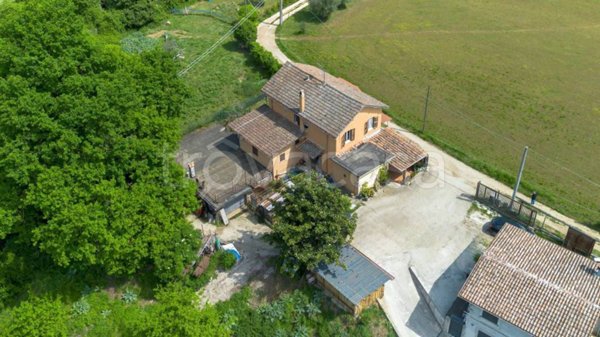 appartamento in vendita a Cave in zona San Bartolomeo